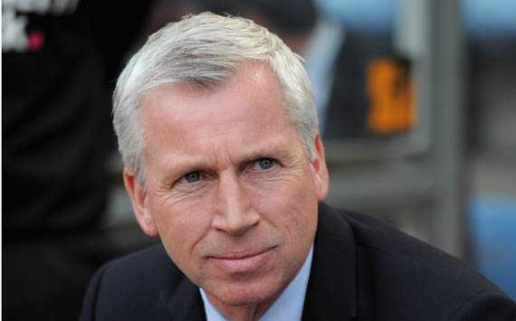 Alan Pardew đoạt danh hiệu 